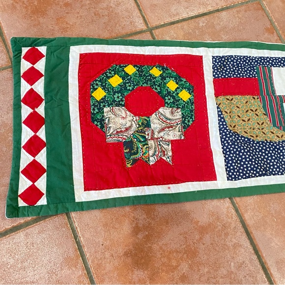 Christmas Patchwork Quilted Table Runner Dresser Scarf Holiday Handmade Festive - Picture 9 of 10